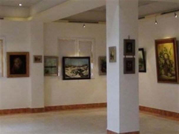 نمایشگاه نقاشی به نفع سالمندان و معلولین در لاهیجان برپاشد