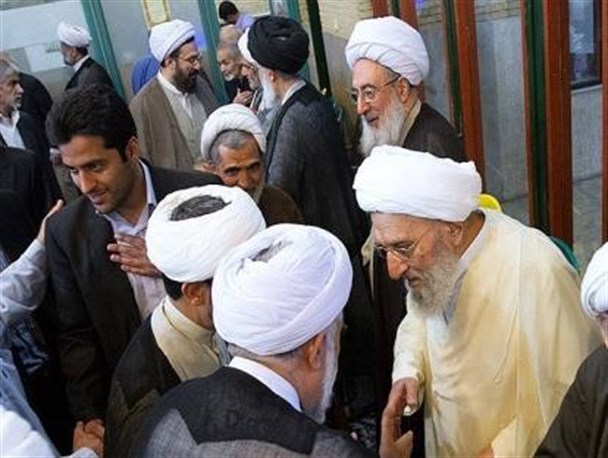 آیت الله مهدوی کنی زحمات فراوانی برای وحدت تشکل های اسلامی کشیدند
