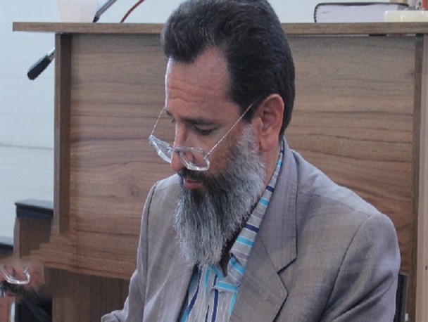 اقتصادی مقاومتی با روحیه جهادی و بسیجی موفق می شود/اقتصاد باید توسط مردم اداره و مدیریت شود