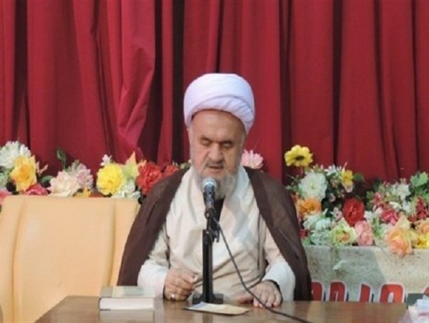 روحانیون باید در مبارزه با نمادهای جنگ نرم پیشتاز باشند