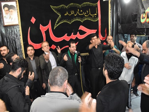 قرائت زیارت عاشورا و عزاداری بازاریان فریدونکنار در عزای حسینی