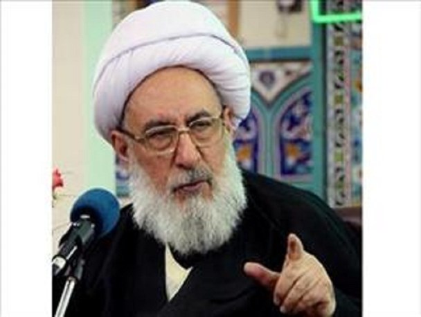 آیت الله مجتهد شبستری: هنوز روحیه ی استکبار ستیزی خود را حفظ کرده ایم/ تقی زاده: زنگ مرگ بر آمریکا در مدارس نواخته می شود