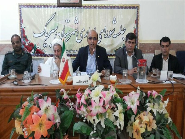 مسئولیت جای تشریفات نیست/  مسئولان  نظام باید در خدمت مردم باشند