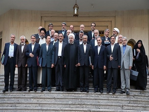 دولت تدبیر، پیش از پایان در افکار عمومی تسلیم شد/ پرونده صندوق ذخیره فرهنگیان به محاق رفت/ سعیدی: کشور به نیروهای تازه نفس و تحول نگر اقتصادی نیاز دارد