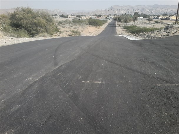 عملیات آسفالت 27 کیلومتر راههای روستایی سیریک آغاز شد