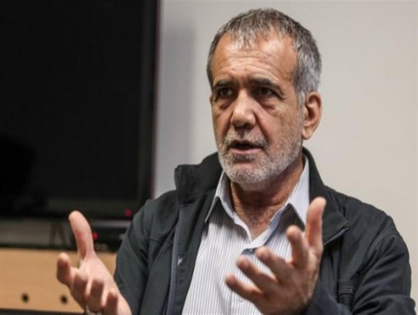 سایر نهادها اختیارات بانک مرکزی را تکه‌‌تکه کرده‌‌اند/ حتی نظامی‌‌ها نیز برای خود بانک دارند