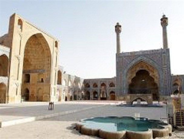 پیشرفت ۷۰ درصدی مرمت سنگ فرش های مسجد جامع اصفهان