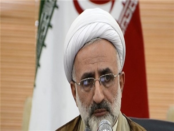 ایثارگران برای مبارزه با مفاسد اقتصادی و رفع مشکلات طرح و برنامه ارائه دهند