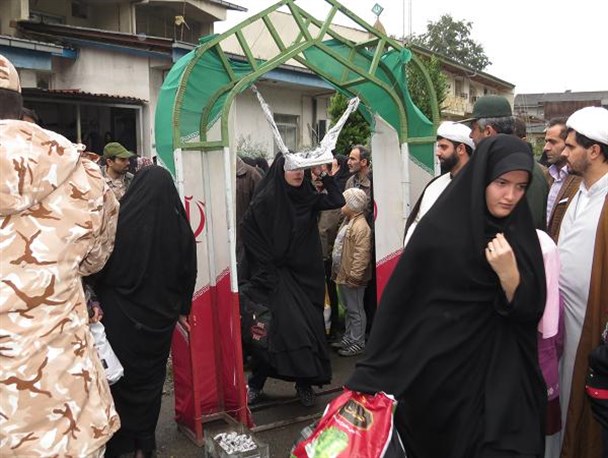 ۳۲۰ دانش آموز فومنی به مناطق جنگی جنوب کشور اعزام شدند