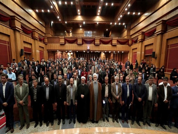 آفتاب اعتدال مارهای فتنه گر را از لانه بیرون آورد/ شهادتین گفتن اصلاح طلبان یعنی پذیرش عبور از خطوط قرمز؟!