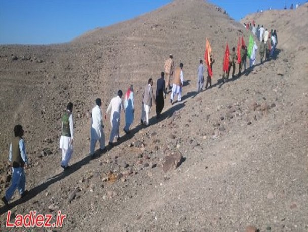 گزارش تصویری / کوهپیمایی عمومی بسیجیان شهرستان میرجاوه از نگاه دوربین