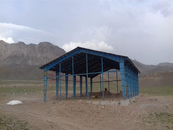 سالن ورزشی روستای قالهر در انتظار تامین اعتبار+عکس