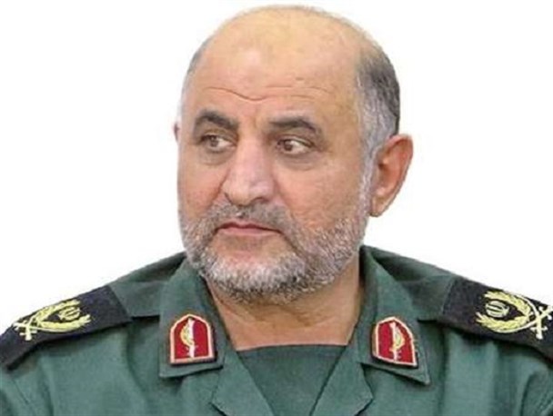 میادین و بلوارهای ورودی شهرها منقش به تمثال شهدا شود