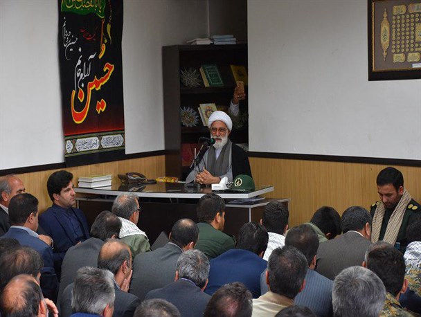 دیدار بسیجیان و مسئولان شهرستان اسفراین با امام جمعه محترم اسفراین