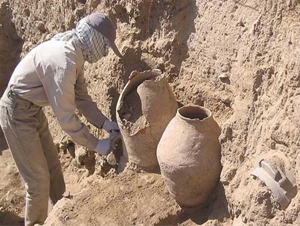 انهدام باند قاچاق اشیای عتیقه در خلیل آباد