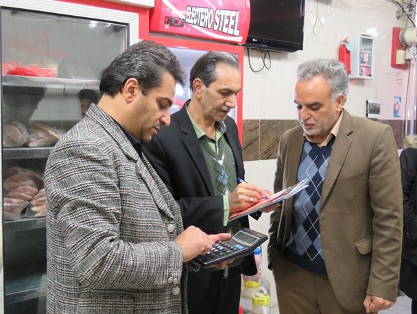 گشت و نظارت بازرسی اصناف و تعزیرات از واحدهای صنفی شهرستان درگز
