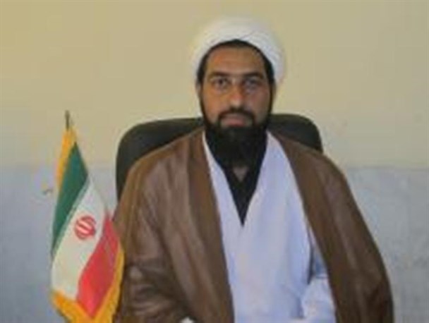 حوزه و دانشگاه تغذیه گر جامعه از لحاظ جسمی و روحی است