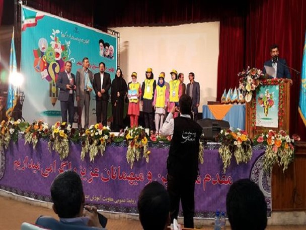 ابتکار دانش آموز گلستانی برگزیده کشوری/جشنواره "جابربن حیان" مصداق فرمایشات امام راحل است + تصاویر