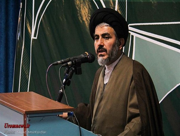 عزت کشورمان در گرو جهاد علمی است/نقشه دشمنان جدایی حوزه و دانشگاه است