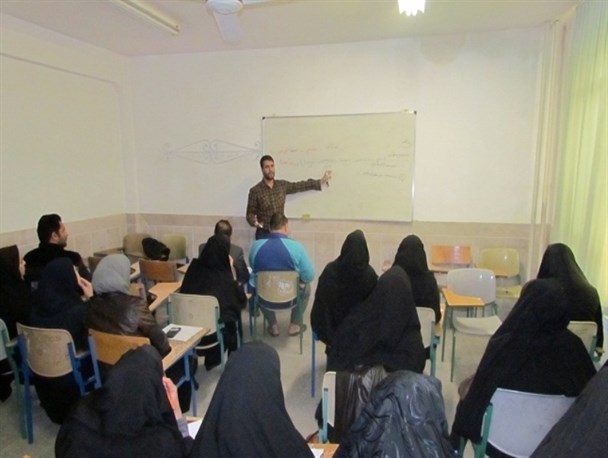 دوره آموزشی امداد و کمک های اولیه در دلیجان برگزار شد