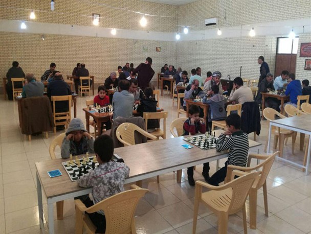 رقابت شطرنج بازان کواری با برترین‌های شیراز و فیروزآباد