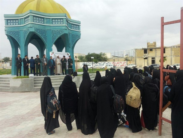هشتاد نفر از دانش آموزان شهرستان خنج، به مناطق عملیاتی جنوب اعزام شدند