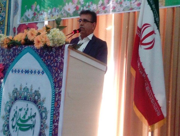 استفاده از سموم در محصولات زراعی کاملا طبیعی و مرسوم است / شما کجا بودید که آب بهبهان را انتقال دادند