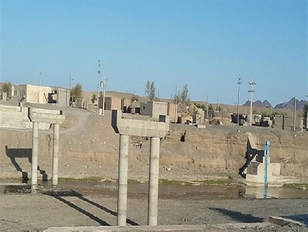 آیا یکی از محرومترین روستاهای شرق کشور از انزوای ارتباطی خارج می شود؟/ مردم اسفند در آرزوی افتتاح بزرگترین طرح عمرانی دلگان