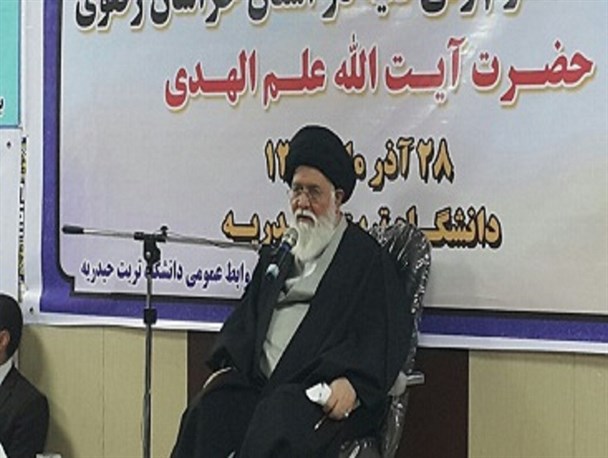 تحجّر و سکولاریسم آفت حوزه و دانشگاه است/بزرگترین اثر انقلاب اسلامی دگرگون سازی دانشگاهها بود/وحدت حوزه و دانشگاه در سایه یک تشکیلات قابل تحقق است