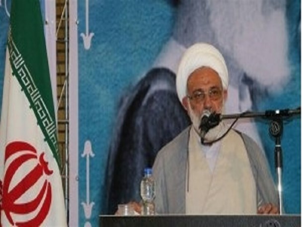 شهرداری کرج اجازه ی فروش املاک و اراضی فردیس را ندارد/ ما از کسی نمی ترسیم