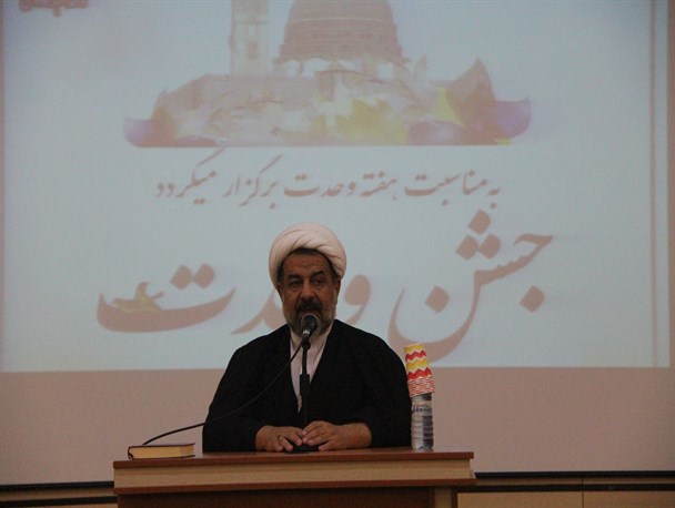 دشمنان می خواهند با برچسب خشونت، موج بزرگ اسلام خواهی را متوقف کنند