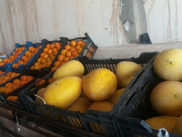 کمیابی میوه های شب یلدا در شهرستان دلگان/قیمت روی محصول درج نیست+ تصاویر