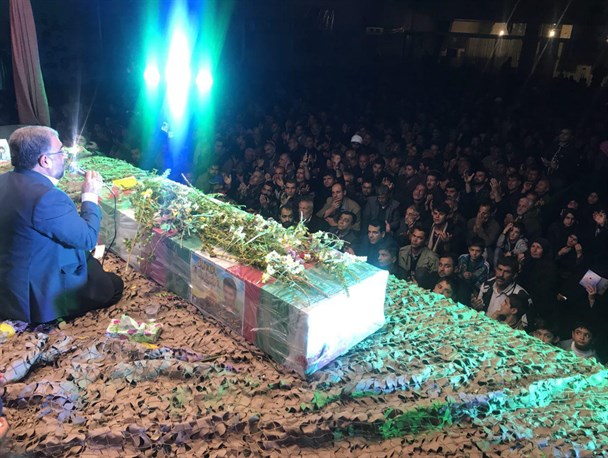 وداع مردم خفر جهرم با پیکر شهید مدافع حرم " پرهیزگار" + تصاویر