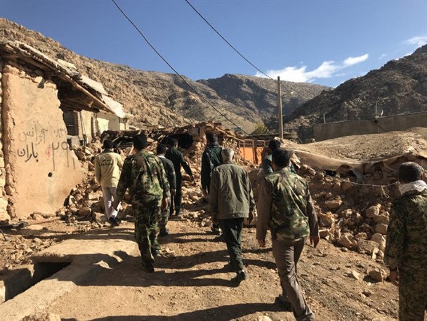 اعزام گروه جهادی قشم به کرمانشاه + تصاویر