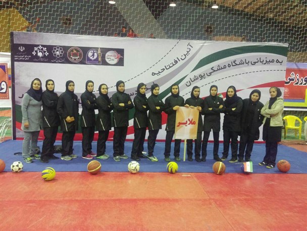 صعود تیم هندبال بانوان ملایر به مرحله یک هشتم نهایی لیگ یک کشور