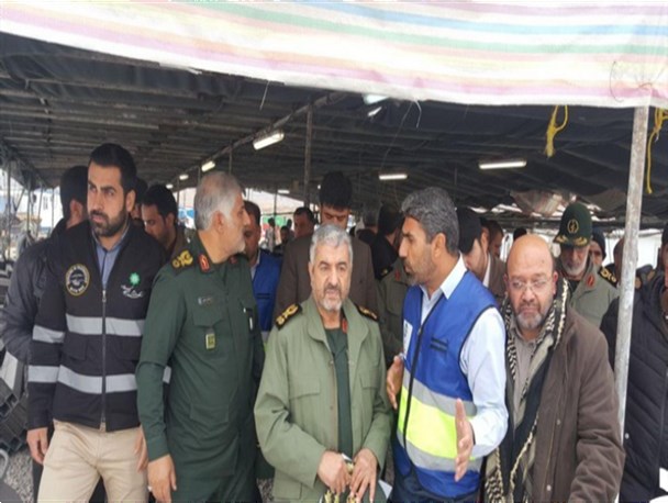 بازدید فرمانده کل سپاه پاسداران از کارگاه های کانکس سازی سپاه در روستاهای زلزله زده کرمانشاه + تصاویر