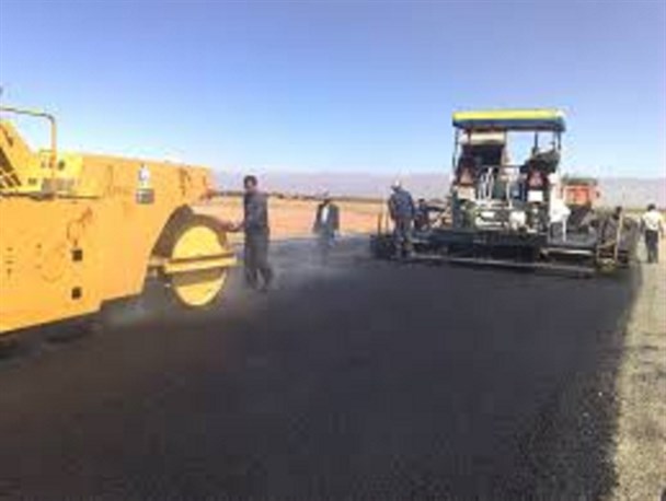 اتمام عملیات پروژه روکش آسفالت محور نهبندان زابل به طول 15 کیلومتر
