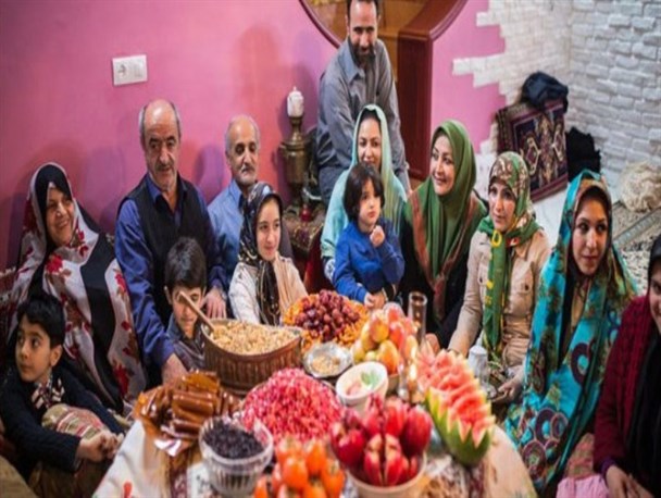 نگاهی کوتاه به آداب و رسوم شب چله/ دورهمی یلدایی هنوز پابرجاست