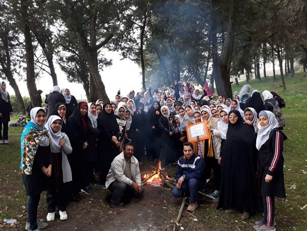 گزارش تصویری از کوهپیمایی دانش آموزان دختر کلاله