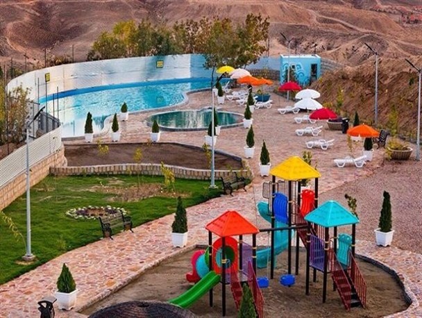 استخر روباز بانوان؛‌ پروژه‌ای که بعد از سه سال همچنان بلاتکلیف است