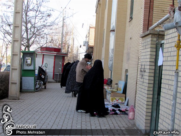 تضییع حقوق شهروندی از سوی دست فروشان در فاروج