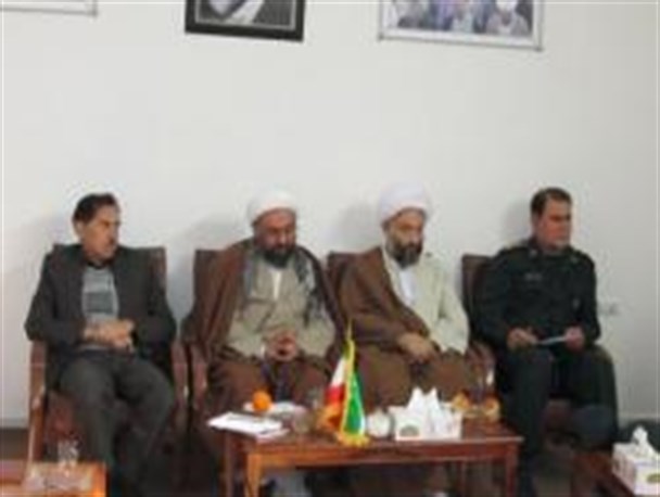 چرا باید در جامعه دینی ما در لباس مدارس دخترانه چادر جایی نداشته باشد