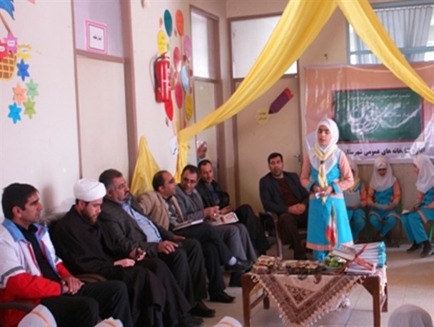 سومین نشست "کتاب خوان "مدرسه ای در کاج برگزار شد