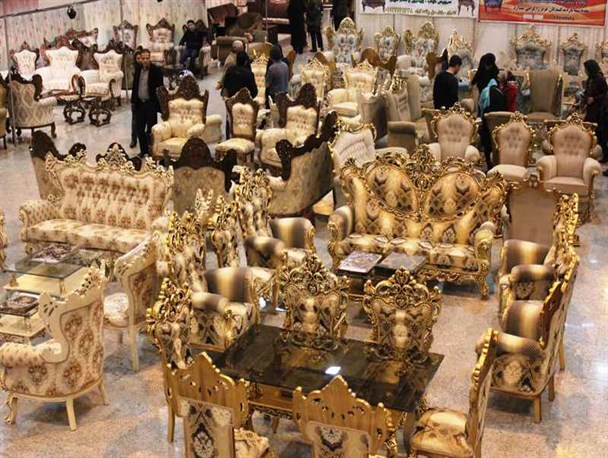نمایشگاه تخصصی مبلمان و لوستر در اراک افتتاح شد