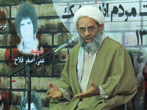 دولت ما با اقتصاد برخورد انقلابی ندارد/ما باید تفکر انقلابی را نهادینه کنیم