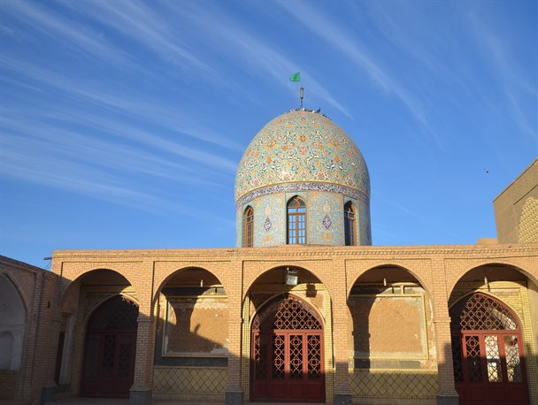 امامزداه ای که می توانست زینت بخش شهرستان باشد همچنان غریب مانده است