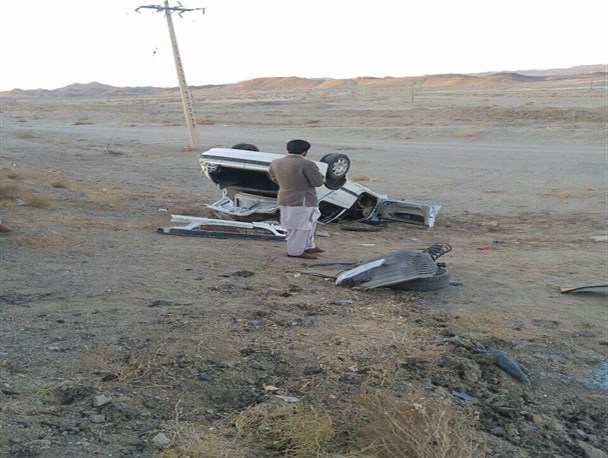 واژگونی پژو پارس در محور زاهدان به میرجاوه ۳ مجروح برجای گذاشت