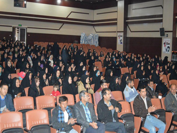کارگاه آموزشی پیشگیری از آسیب های اجتماعی در خرامه برگزار شد