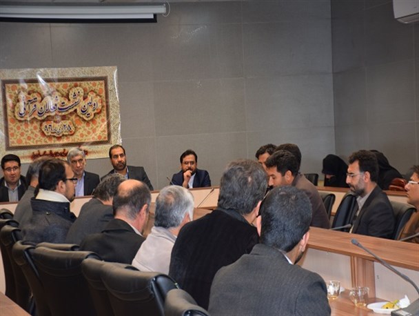 اولین نشست فعالان قرآنی شهرستان نی ریز با معاون  قرآن و عترت وزارت فرهنگ و ارشاد اسلامی