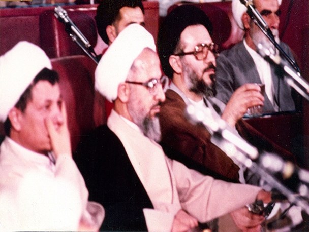 دو قطبی خفته درون جناحی اصلاحات بیدار شد/ ریشه تاریخی منازعه هاشمی و خوئینی‌ها کجاست؟/ سخنانی که نباید به سادگی از کنارش گذشت